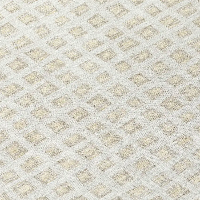 8' Ivory And Beige Round Geometric Washable Indoor Outdoor Area Rug Photo 9