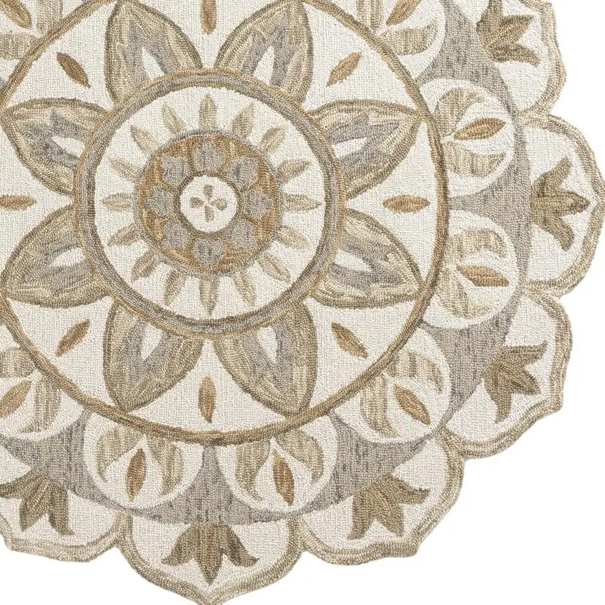 5' Ivory And Beige Wool Medallion Hand Tufted Round Rug Photo 4