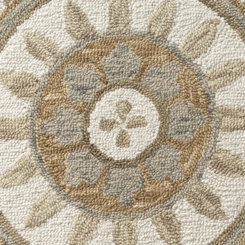 4' Ivory And Beige Wool Medallion Hand Tufted Round Rug Photo 9