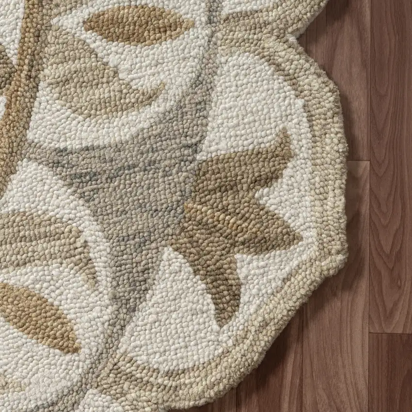 4' Ivory And Beige Wool Medallion Hand Tufted Round Rug Photo 7