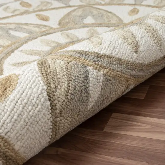 4' Ivory And Beige Wool Medallion Hand Tufted Round Rug Photo 8
