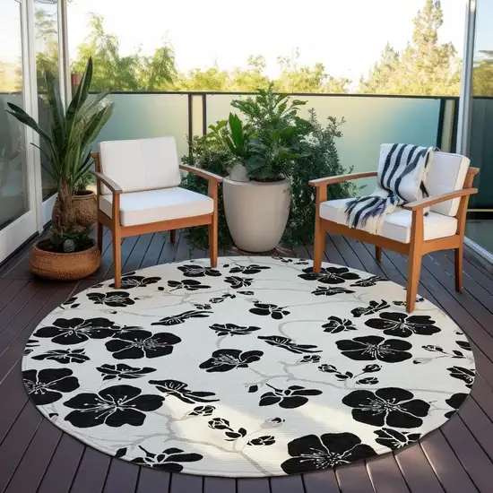 8' Ivory And Black Round Floral Washable Indoor Outdoor Area Rug Photo 6