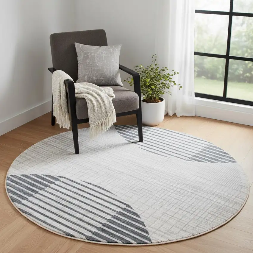 5' Ivory And Blue Geometric Washable Round Rug Photo 1