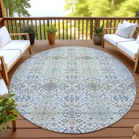 8' Ivory And Blue Round Oriental Washable Indoor Outdoor Area Rug Photo 4