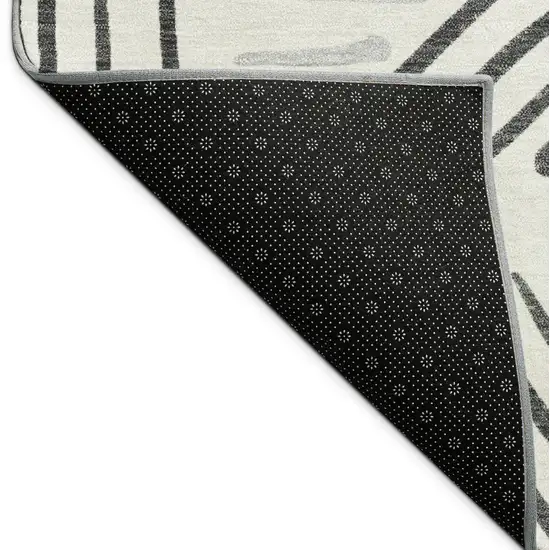 8' Ivory And Gray Round Geometric Washable Indoor Outdoor Area Rug Photo 7