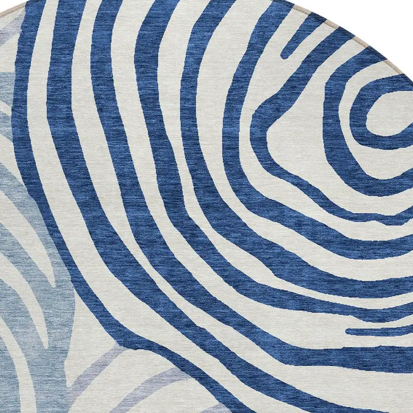 8' Ivory And Navy Blue Round Abstract Washable Indoor Outdoor Area Rug Photo 4