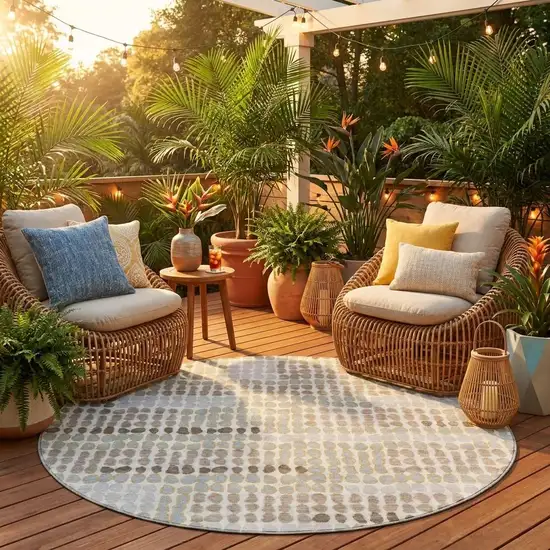 8' Ivory And Silver Round Geometric Washable Indoor Outdoor Area Rug Photo 1