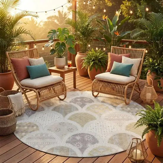 8' Ivory And Silver Round Geometric Washable Indoor Outdoor Area Rug Photo 1