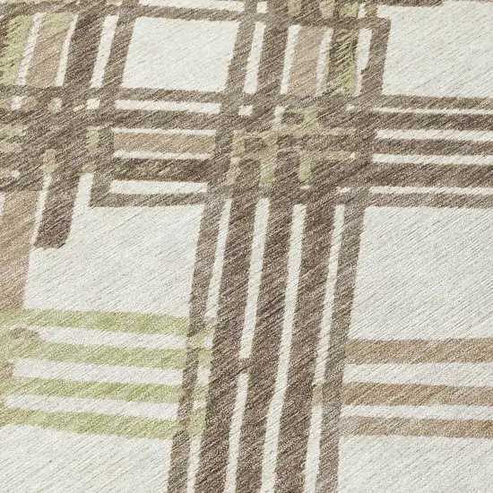 8' Ivory And Taupe Round Geometric Washable Indoor Outdoor Area Rug Photo 7