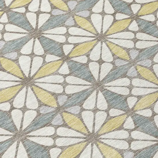 8' Ivory And Wheat Round Geometric Washable Indoor Outdoor Area Rug Photo 7