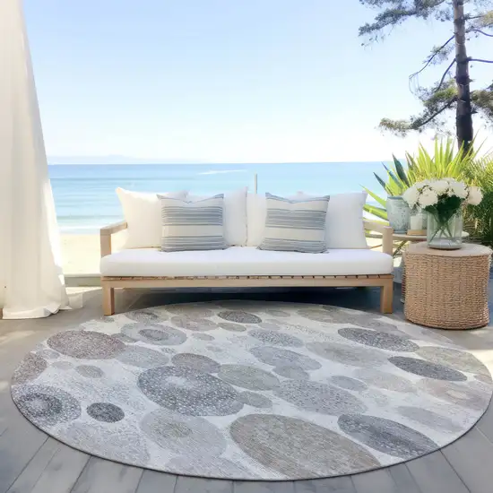 8' Ivory Beige And Gray Round Geometric Washable Indoor Outdoor Area Rug Photo 5
