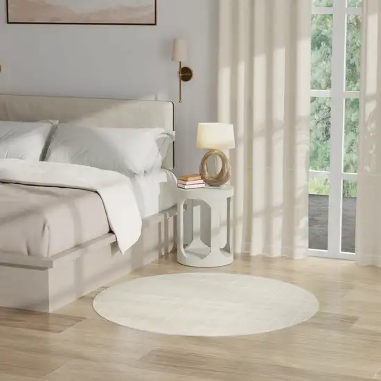 4' Ivory Geometric Round Rug Photo 5