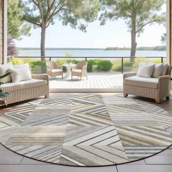 8' Ivory Gray And Brown Round Patchwork Washable Indoor Outdoor Area Rug Photo 4