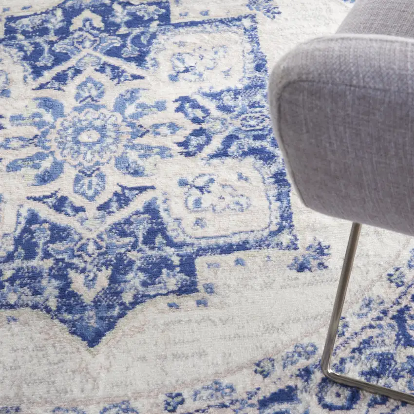 5' Ivory and Blue Floral Round Rug Photo 7