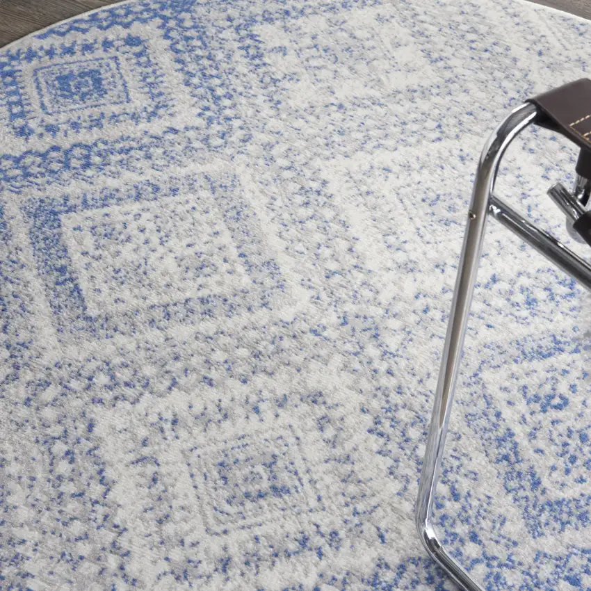 5' Ivory and Blue Geometric Distressed Round Rug Photo 4