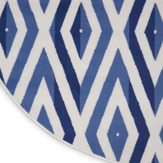 5' Ivory and Blue Geometric Round Rug Photo 8