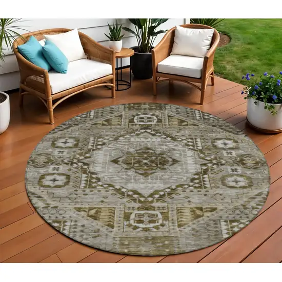 8' Khaki And Ivory Round Geometric Washable Indoor Outdoor Area Rug Photo 2
