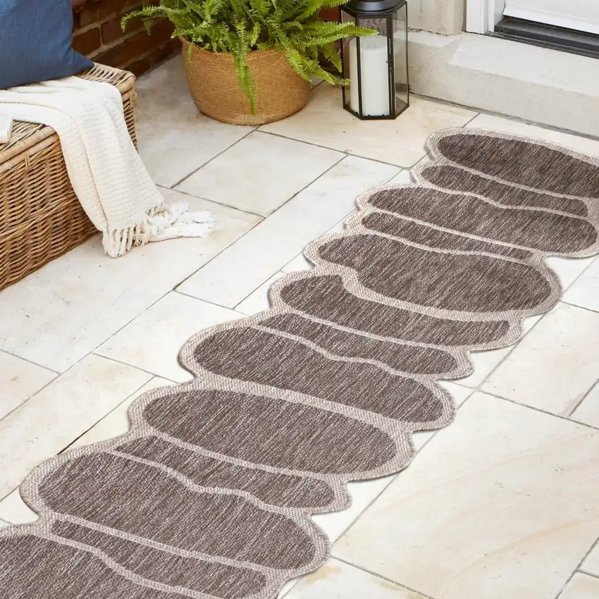 8' Light Brown And Beige Medallion Indoor Outdoor Runner Rug Photo 6