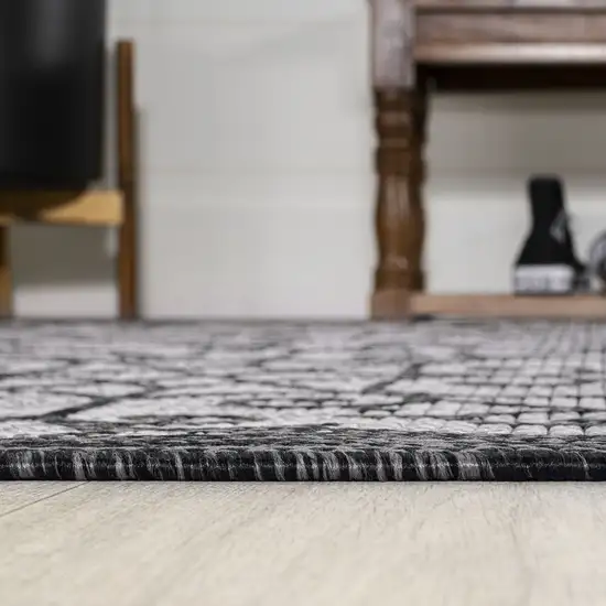 5' Light Gray And Black Round Geometric Indoor Outdoor Area Rug Photo 5