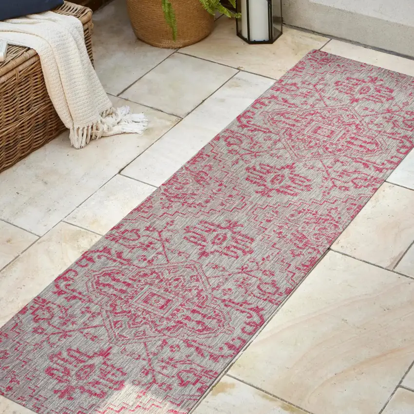 8' Light Gray And Fuchsia Medallion Indoor Outdoor Runner Rug Photo 5