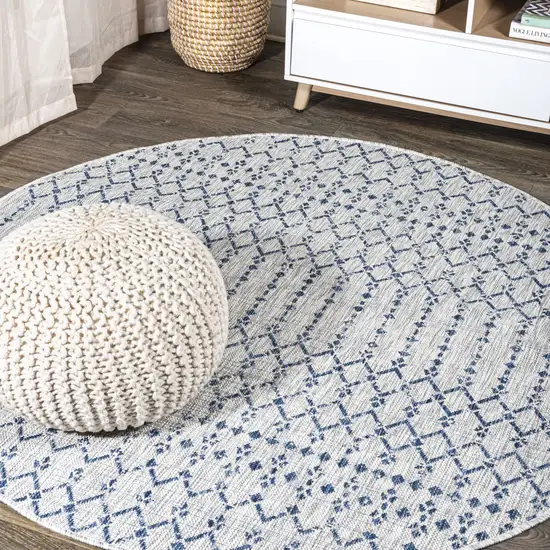 6' Light Gray And Navy Blue Round Trellis Indoor Outdoor Area Rug Photo 4
