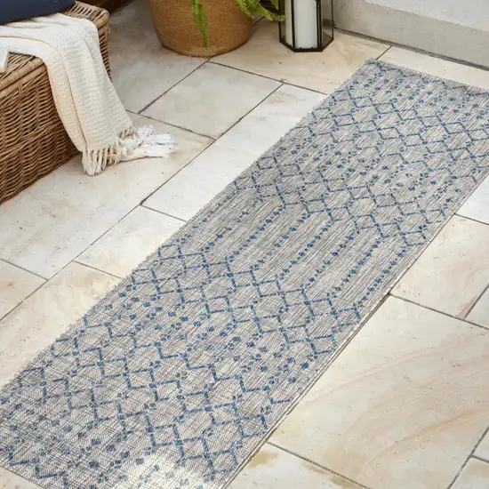 20' Light Gray And Navy Blue Trellis Indoor Outdoor Runner Rug Photo 5