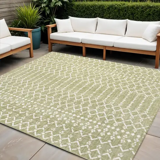 5' Light Green And Cream Square Trellis Indoor Outdoor Area Rug Photo 1