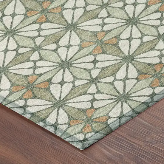8' Linen And Beige Round Geometric Washable Indoor Outdoor Area Rug Photo 6