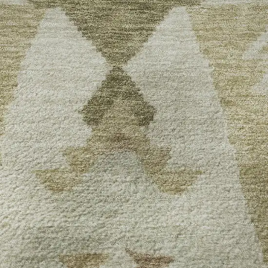 8' Linen Ivory And Khaki Tribal Washable Round Rug With UV Protection Photo 8