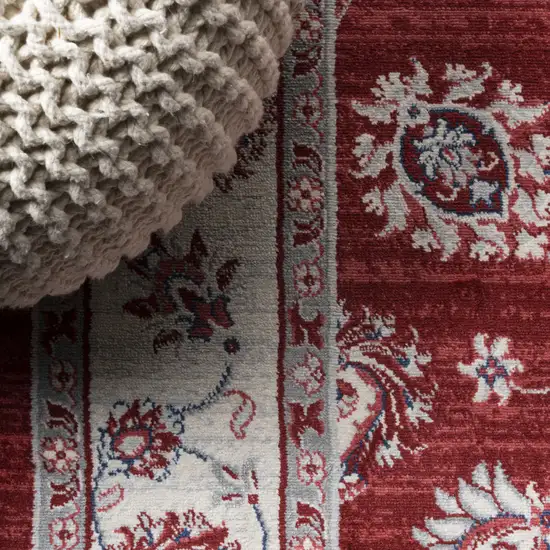 5' Medallion Round Rug Photo 8