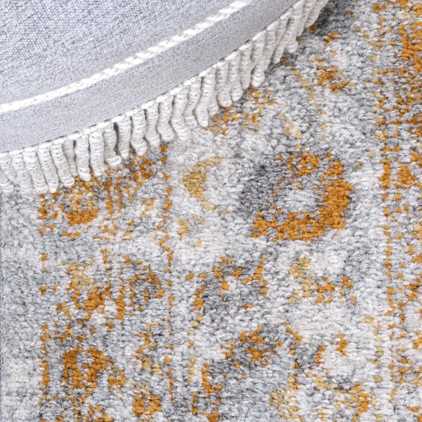 8' Medallion Runner Rug Photo 8