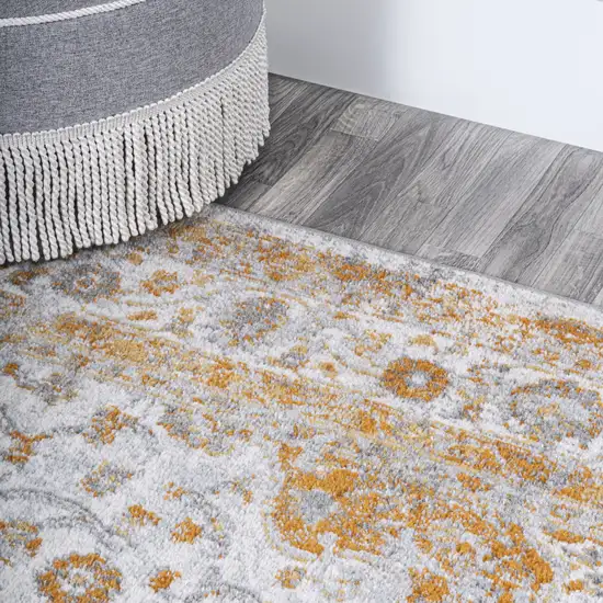 8' Medallion Runner Rug Photo 6