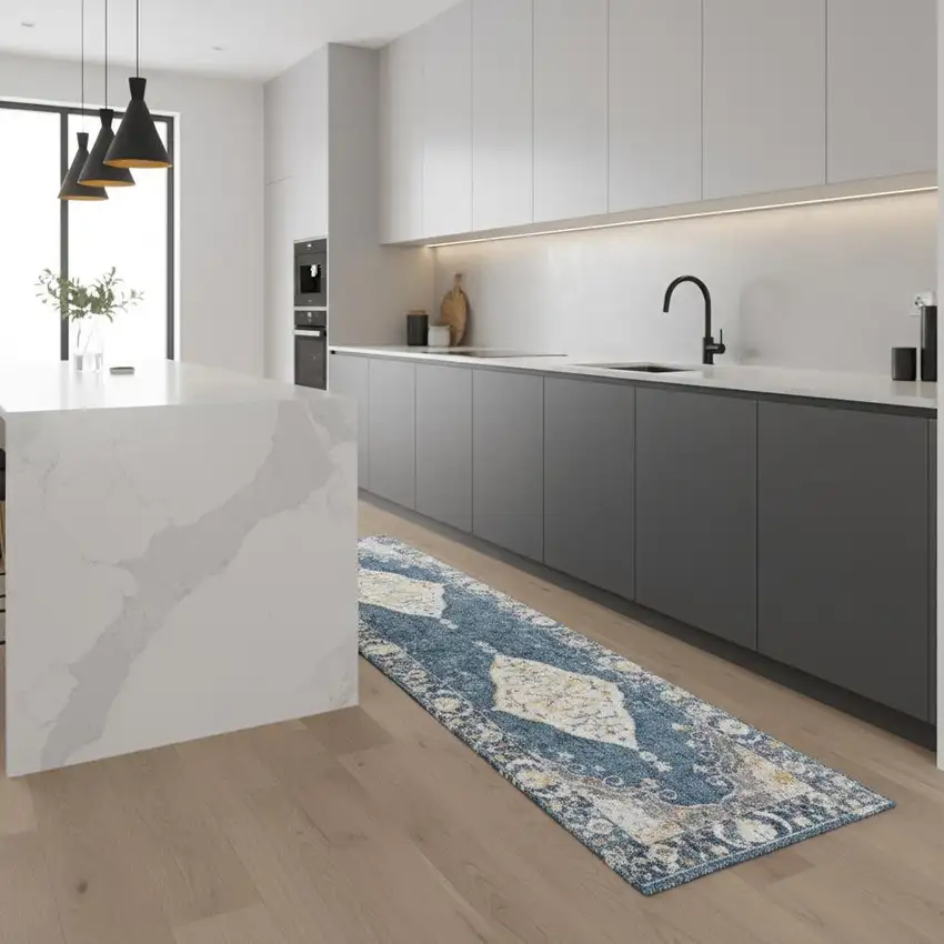 8' Medallion Runner Rug Photo 1