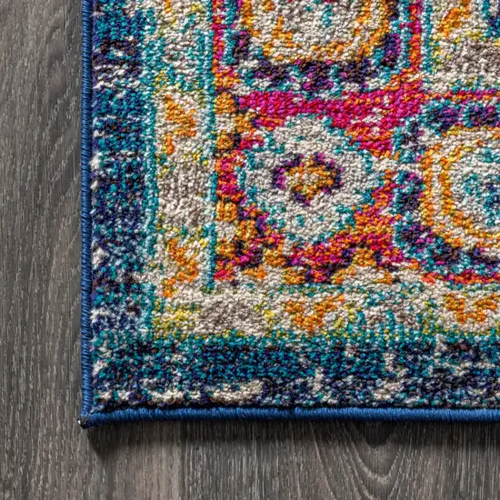 8' Medallion Runner Rug Photo 7