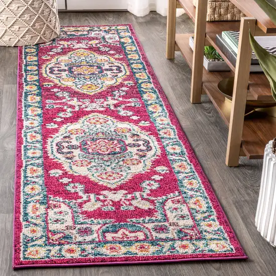 8' Medallion Runner Rug Photo 4