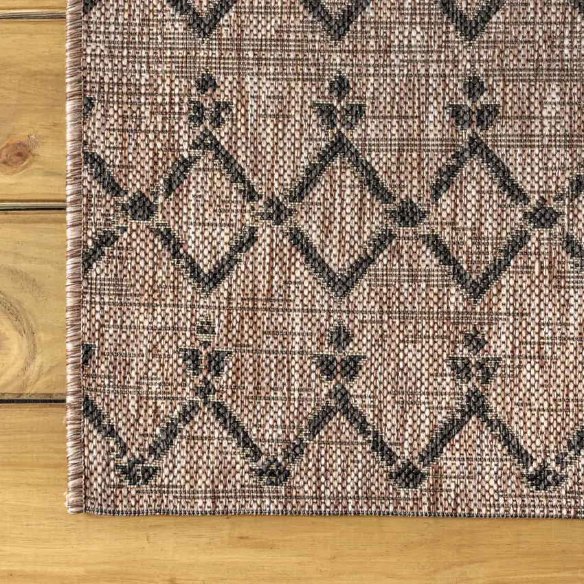 20' Natural And Black Trellis Indoor Outdoor Runner Rug Photo 6