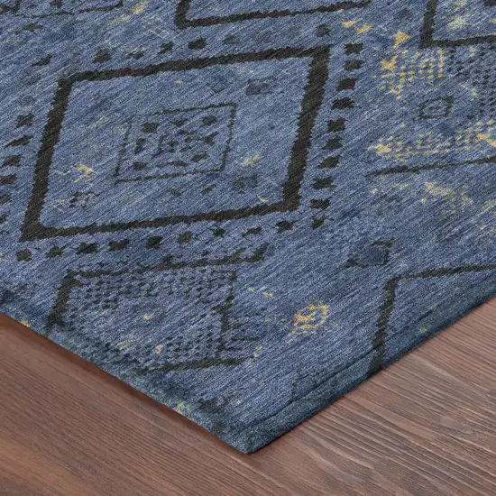 8' Navy Blue And Blue Round Geometric Washable Indoor Outdoor Area Rug Photo 6