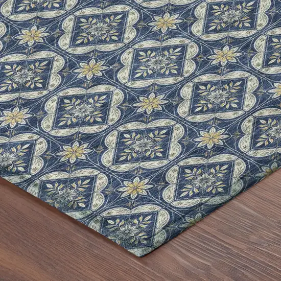8' Navy Blue And Blue Round Geometric Washable Indoor Outdoor Area Rug Photo 4
