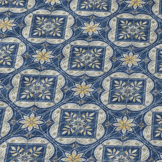 8' Navy Blue And Blue Round Geometric Washable Indoor Outdoor Area Rug Photo 5