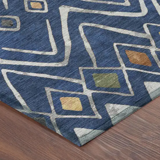 8' Navy Blue And Blue Round Geometric Washable Indoor Outdoor Area Rug Photo 5