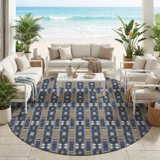 8' Navy Blue And Blue Round Striped Washable Indoor Outdoor Area Rug Photo 1