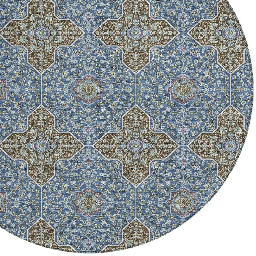 8' Navy Blue And Chocolate Round Quatrefoil Washable Indoor Outdoor Area Rug Photo 2
