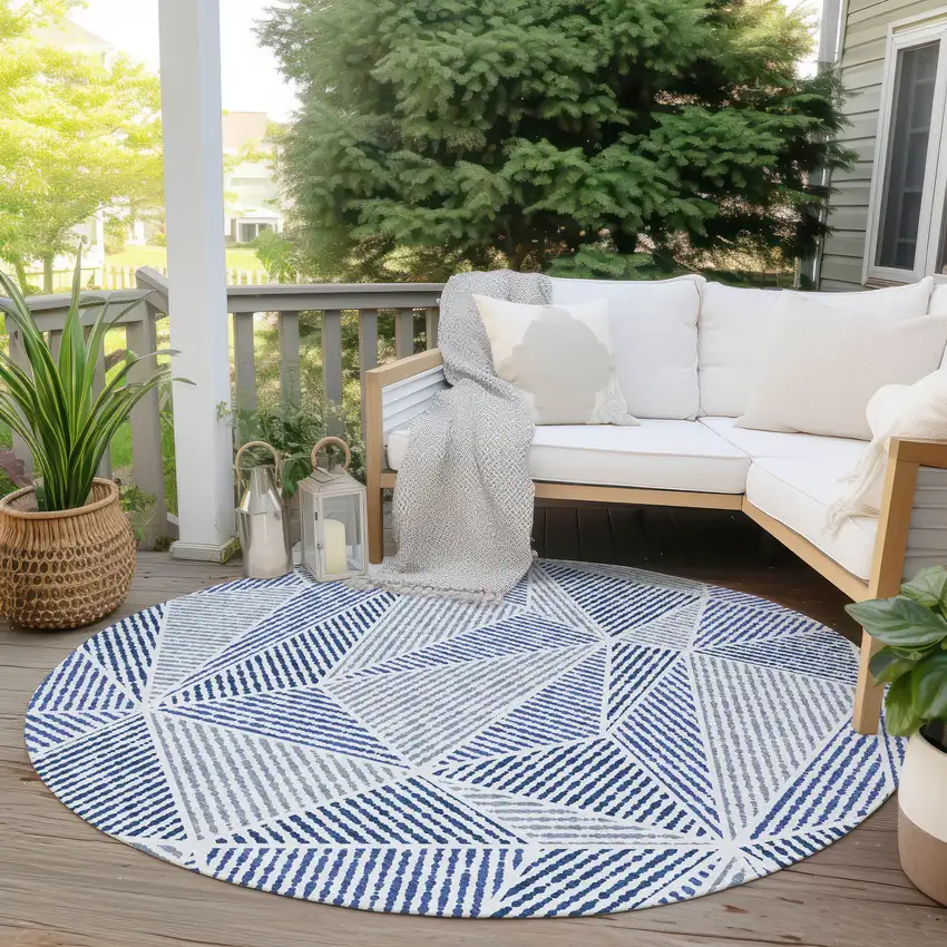 8' Navy Blue And Denim Blue Round Geometric Washable Indoor Outdoor Area Rug Photo 7