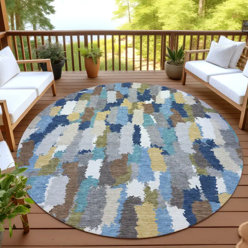 8' Navy Blue And Denim Blue Round Striped Washable Indoor Outdoor Area Rug Photo 4