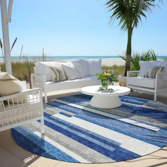 8' Navy Blue And Denim Blue Round Striped Washable Indoor Outdoor Area Rug Photo 6