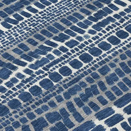 8' Navy Blue And Gray Round Abstract Washable Indoor Outdoor Area Rug Photo 7