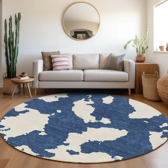 8' Navy Blue And Ivory Abstract Washable Round Rug With UV Protection Photo 3