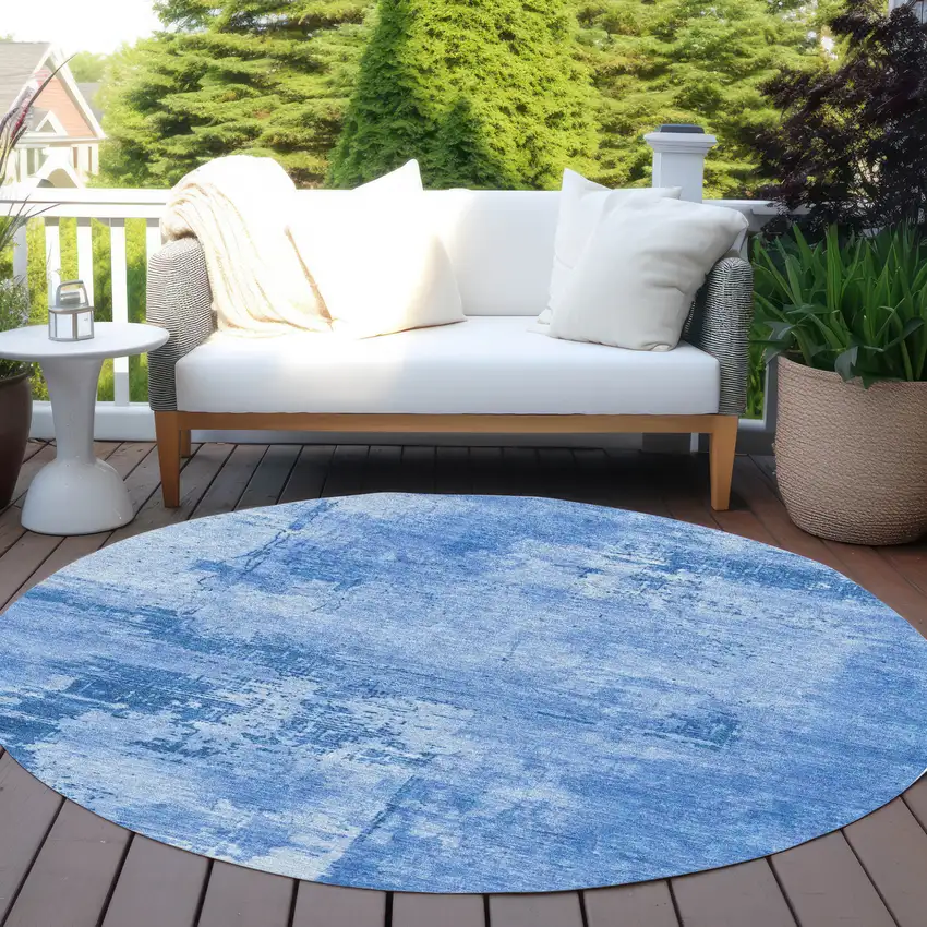 8' Navy Blue And Ivory Round Abstract Washable Indoor Outdoor Area Rug Photo 7
