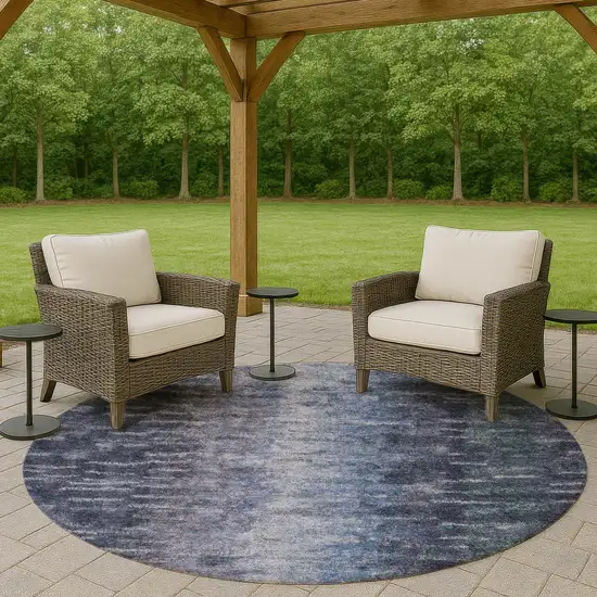 8' Navy Blue And Ivory Round Abstract Washable Indoor Outdoor Area Rug Photo 7