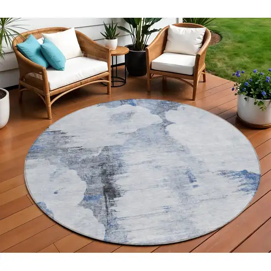 8' Navy Blue And Ivory Round Abstract Washable Indoor Outdoor Area Rug Photo 1